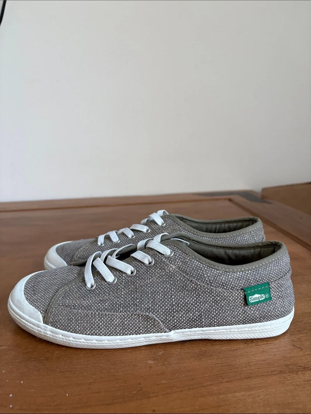 Simple Tan Cork-Textured Insole Casual Slip On Sneakers Size 8
